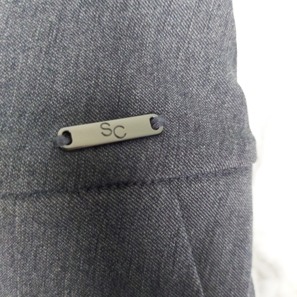 SC & Co. Gray Skirt with Pockets size 4 - Picture 2 of 5